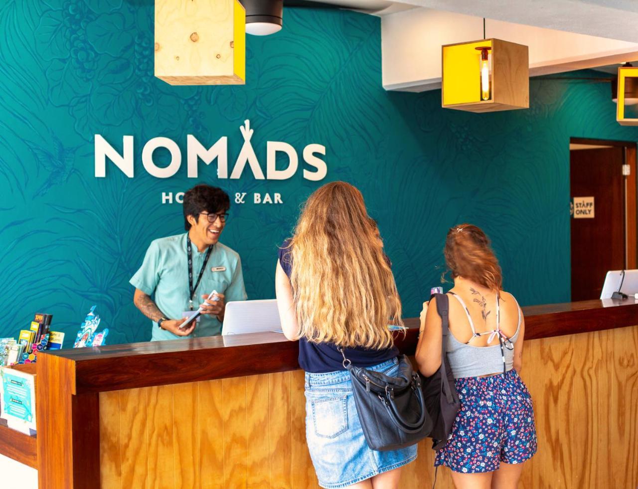 Nomads Hotel, Hostel & Rooftop Pool Cancun Exterior photo